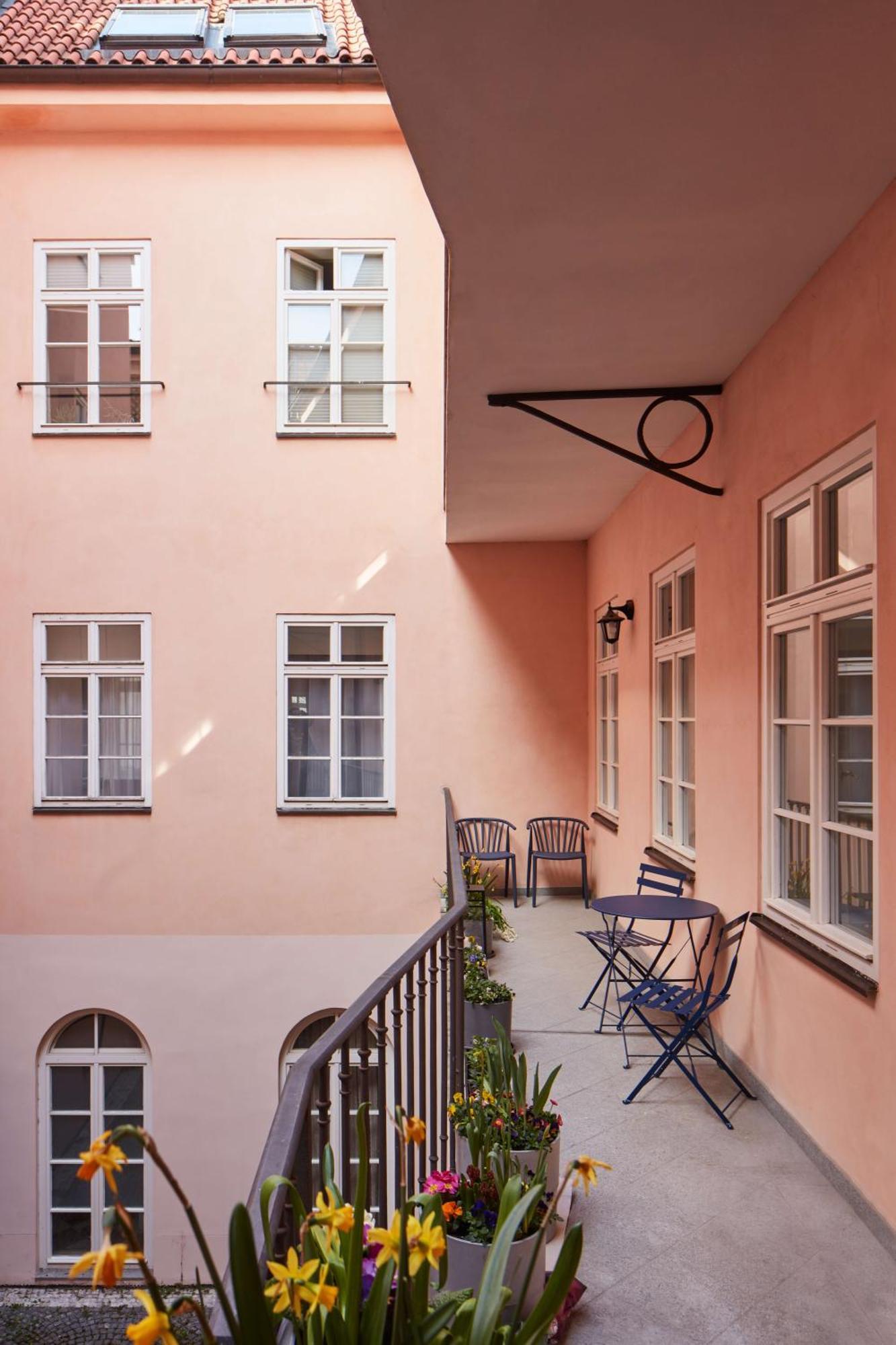 Grace Apartment By Prague Castle Exterior photo